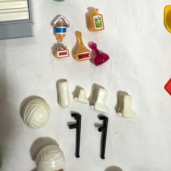 VNTG 1980's Piece Playmobil Doctor & Paramedic Playset with 60+ Pieces! - Picture 14 of 16
